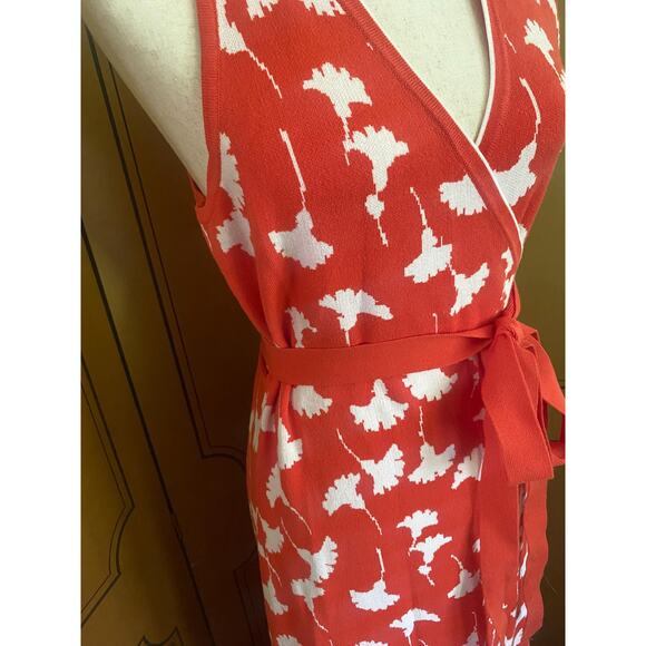 Diane von Furstenberg orange wrap dress with ginko leaves, size L - Picture 3 of 7